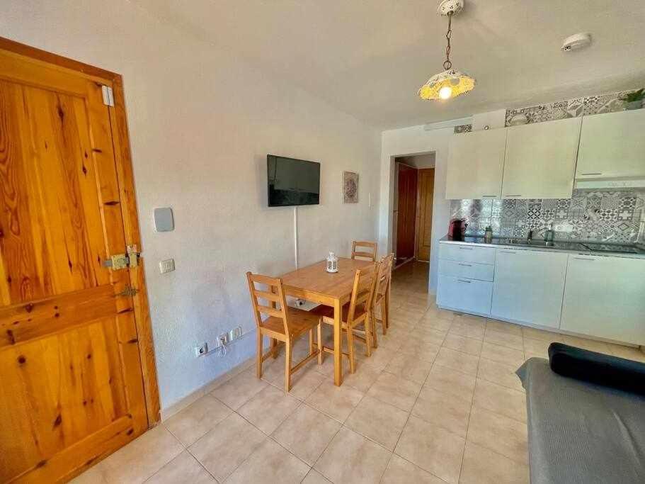 Apartment Mitjaneta Con Piscina